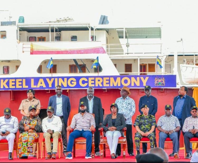 Dr. Mikah O. Nyaberi, PhD, CEO KFIC, Soipan Tuya, Cabinet Secretary for Defence, and Hon. Hassan Ali Joho, Cabinet Secretary for Mining, Blue Economy and Maritime Affairs alongside other dignitaries during Keel laying Ceremony in Kisumu